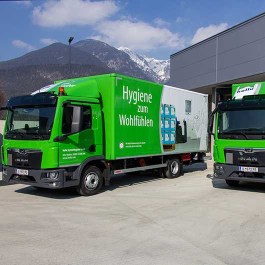 Werbetechnik: Gebäude und Fahrzeuge mit Beschriftung Hygiene zum Wohlfühlen.